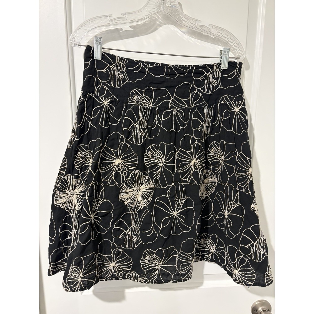 Chicos 1 Black & White Embroidered Floral Cotton Skirt~M-8~ Short Flair Flirty - Picture 3 of 12